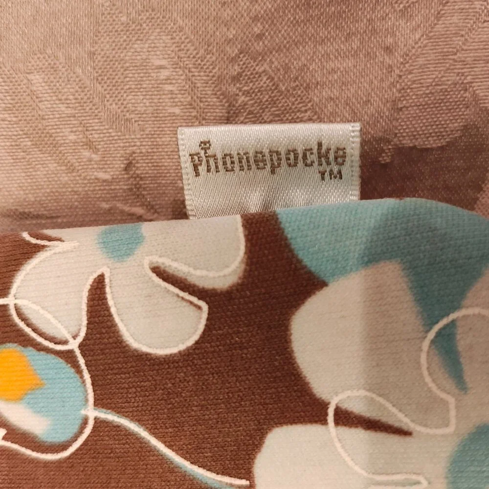 Phonepocke Phone Pocket for Flip Phones, Ear Buds, Lip Balm, and more! EUC!